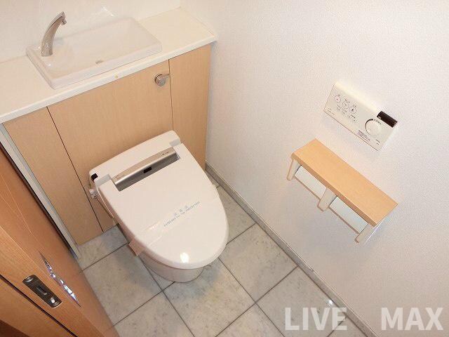 物件内観写真10　(温水洗浄便座♪)