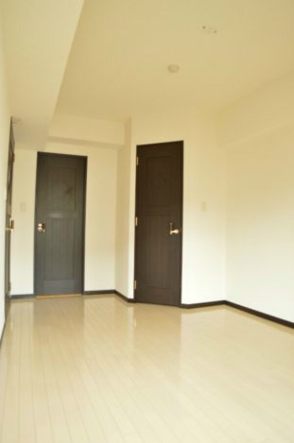 居室(※別部屋のお写真になります)