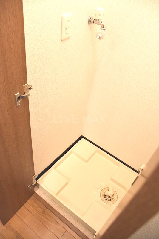 物件内観写真21　(洗濯機置き場)