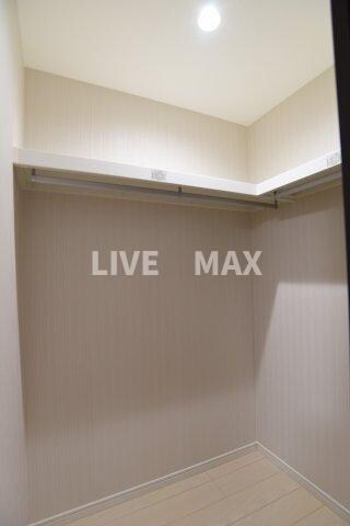 物件内観写真7　(ウォークインクローゼット)