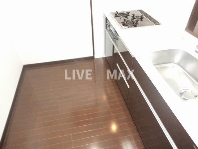 物件内観写真26　(キッチン周りも広々♪)