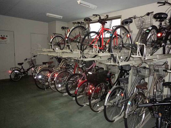 駐車場(駐輪所♪)