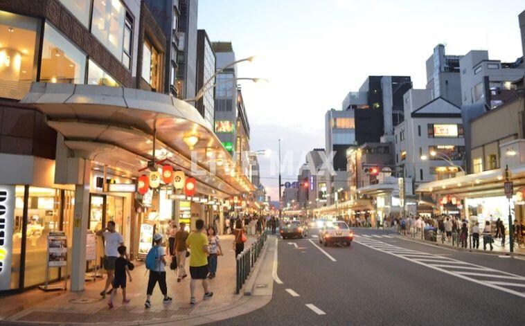 物件外観写真10　(河原町商店街（1192m）)