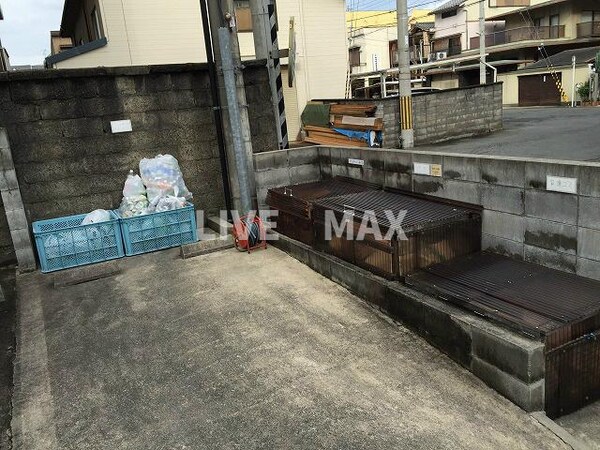建物設備(ゴミ捨て場)