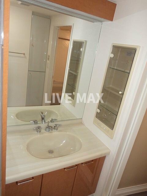 物件内観写真16　(独立洗面台♪)