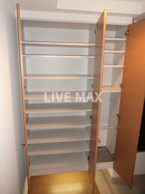 物件内観写真29　(シューズボックス♪※別部屋の写真になります)