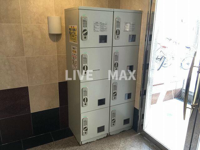 物件外観写真4　(宅配ボックス)