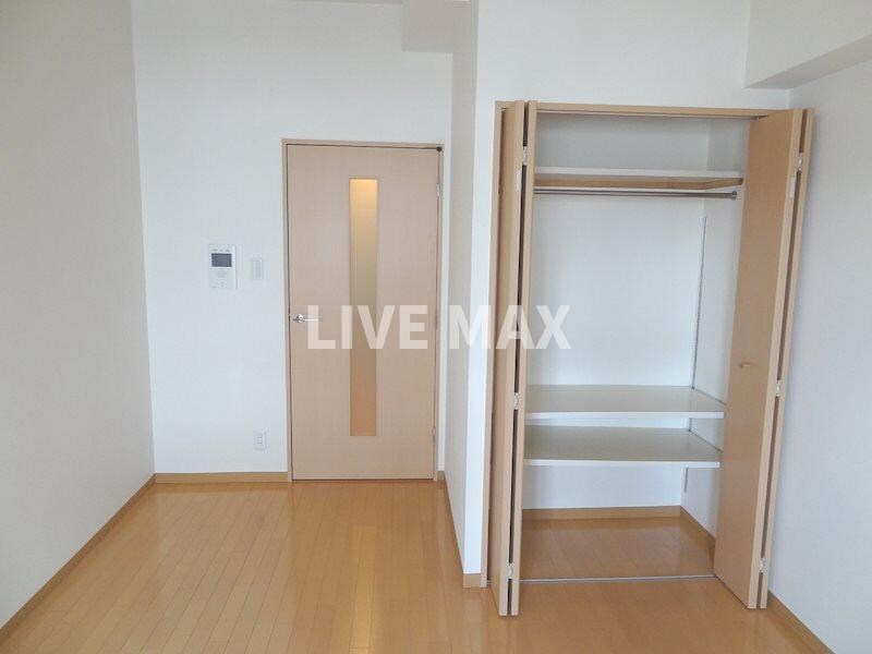 物件内観写真16　(こちらの反転タイプです)