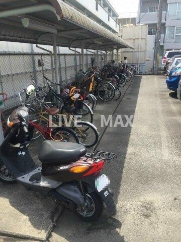 物件内観写真17　(バイク置き場・駐輪場)