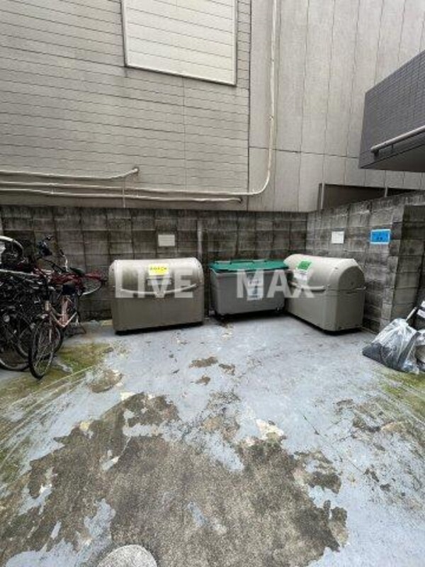 建物設備(敷地内ゴミ捨て場)