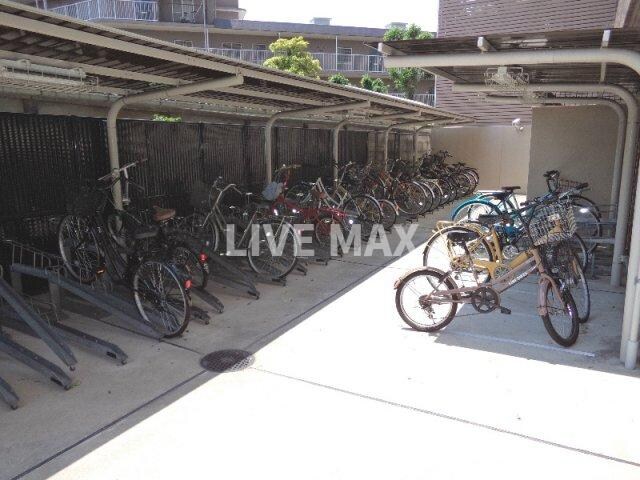 物件内観写真28　(駐輪場)