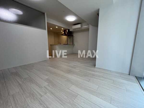 居室(※別部屋のお写真となりますので多少異なる場合がございます)