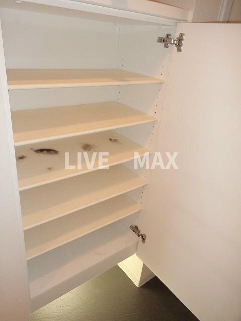 物件内観写真20　(シューズボックス♪※別部屋の写真になります)