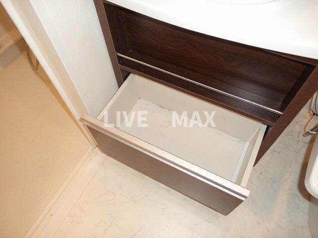 物件内観写真22　(洗面収納♪※別部屋の写真になります)