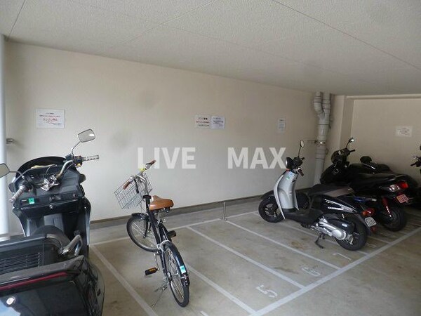 その他(バイク置き場♪)