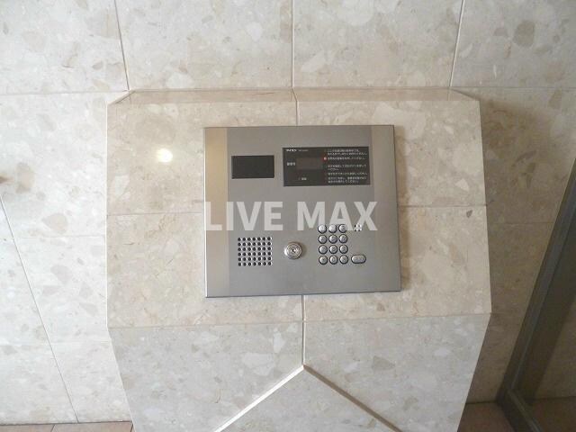 物件外観写真5　(オートロック)