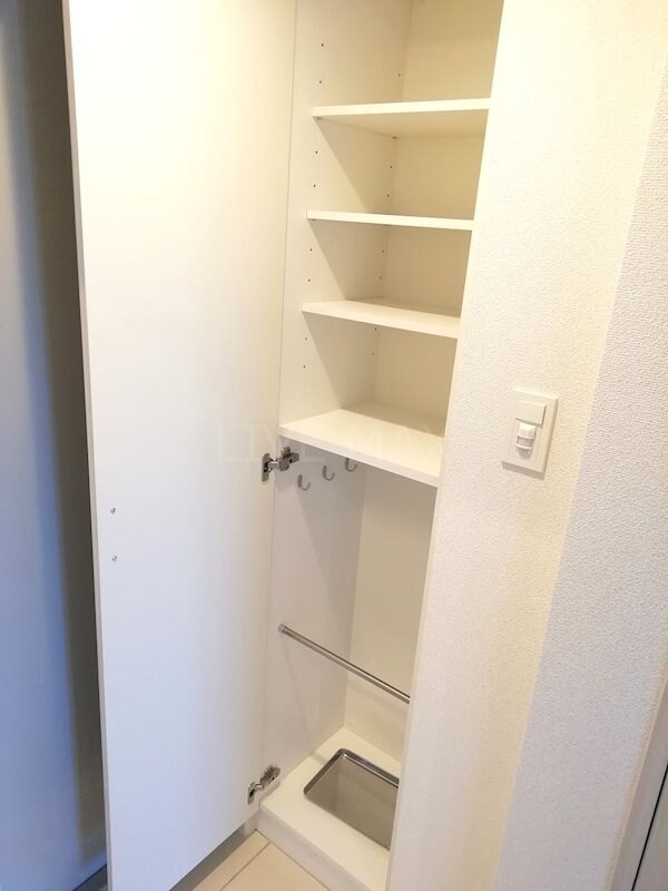 物件内観写真24　(シューズボックス)