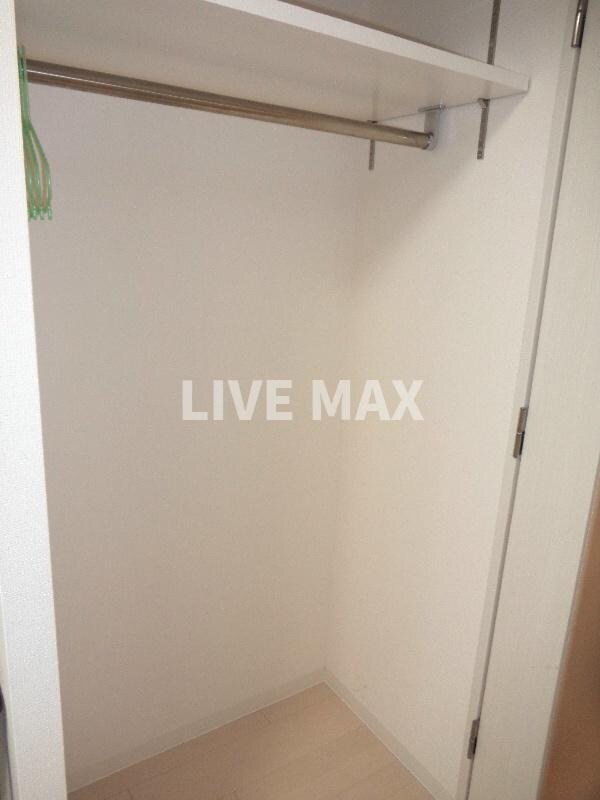 物件内観写真12　(クローゼット♪)