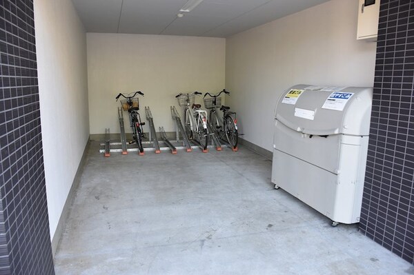 建物設備(駐輪場)