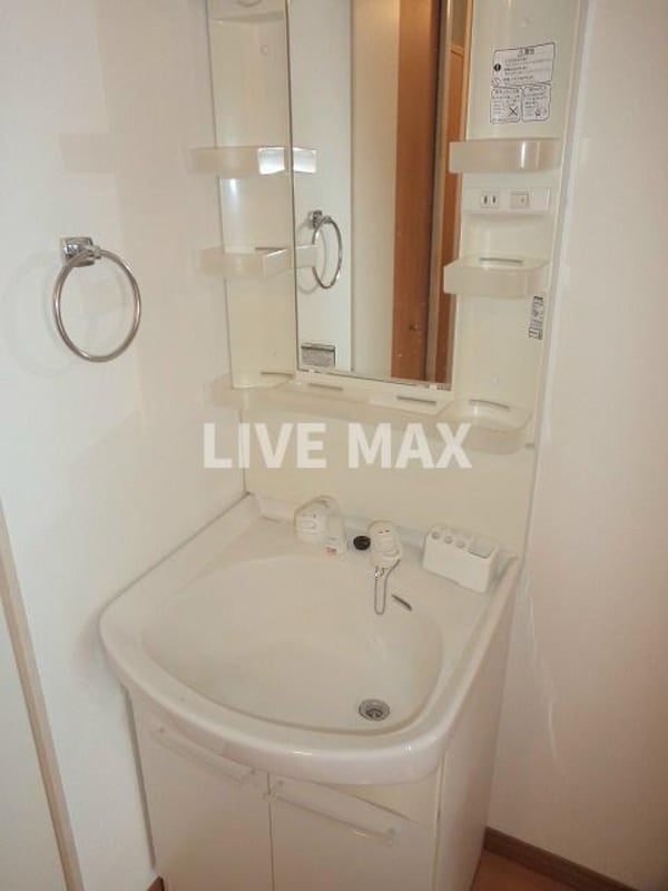 洗面・脱衣所(独立洗面台♪)