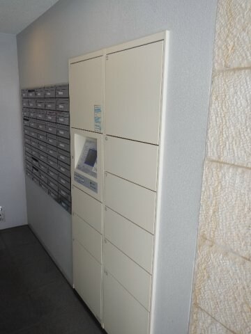 物件内観写真24　(宅配ボックス♪)