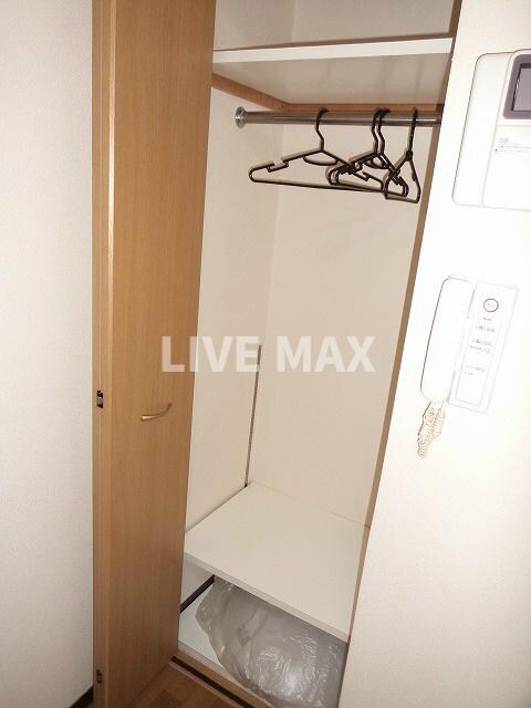 物件内観写真8　(クローゼット♪)