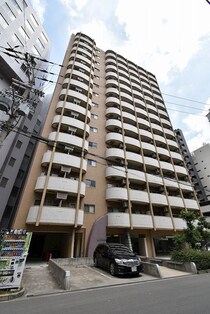 大阪メトロ御堂筋線 中津駅 15階建 築18年の外観写真