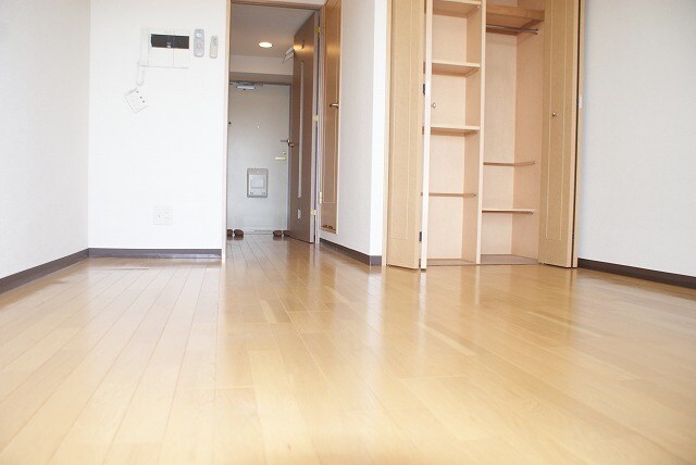 物件内観写真5　(洋室)