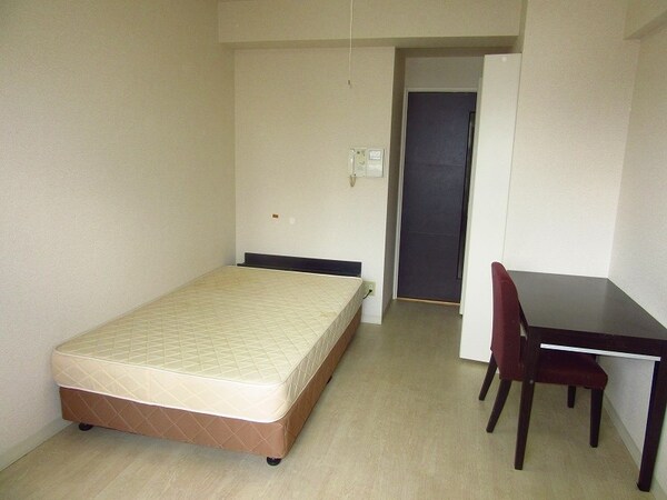 寝室(お部屋はこんな感じです。)