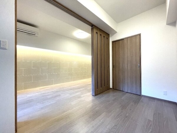 寝室(階数によりカラーが変わります)