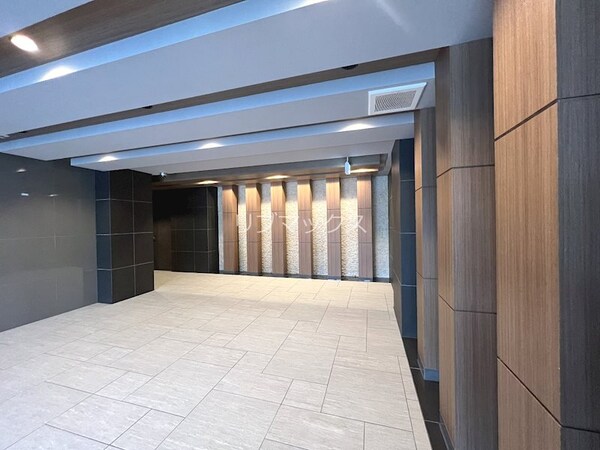 エントランス(同施工会社の同仕様写真です。)