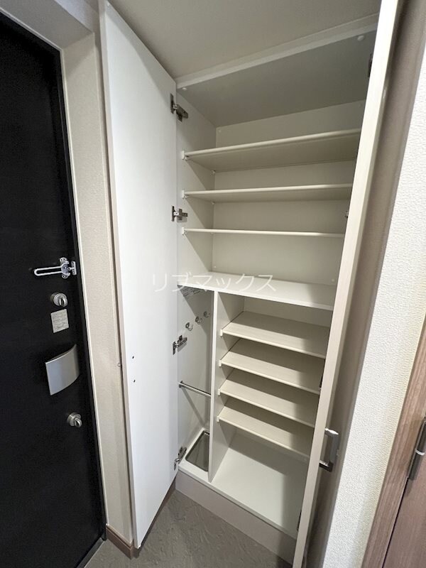 収納(同施工会社の同仕様写真です。)
