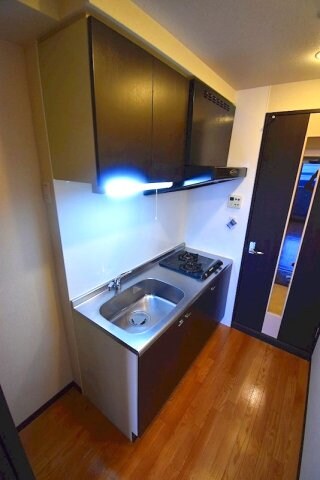 物件内観写真7　(２口ガスシステムキッチン)