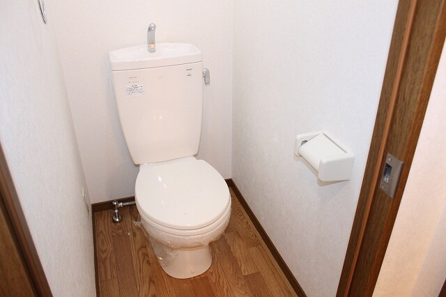 物件内観写真14　(トイレ)