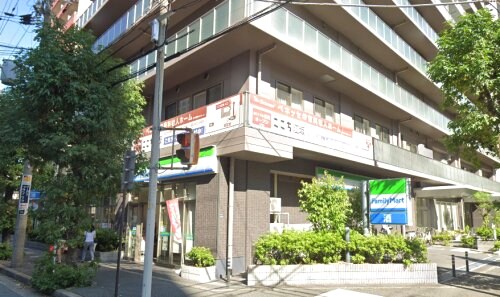 ファミリーマート吹田広芝町店