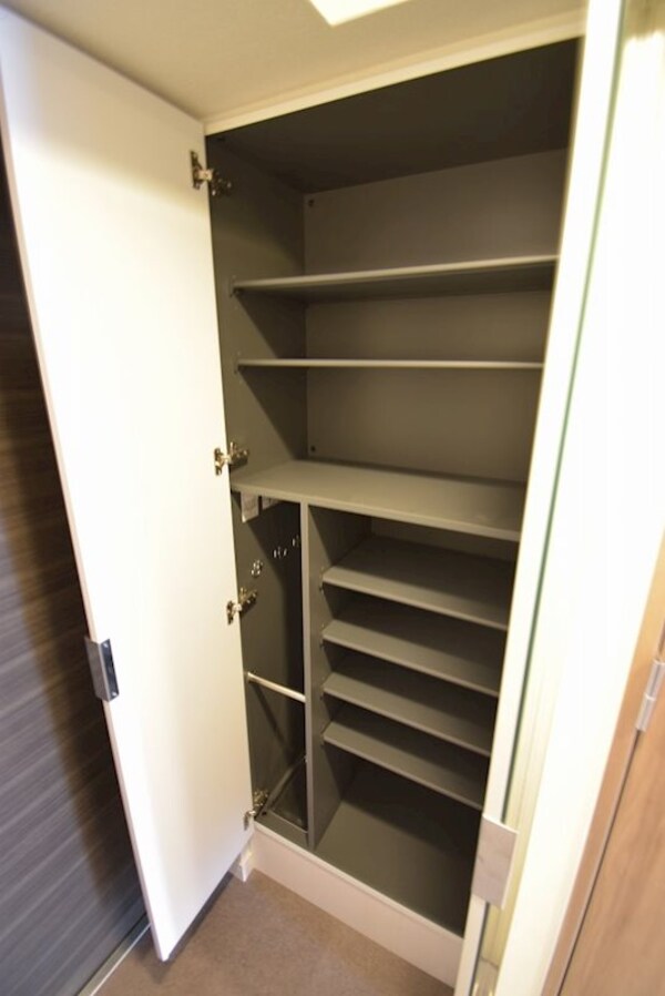 収納(同施工会社の同仕様写真です。)