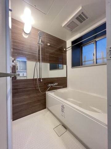 物件内観写真23　(1号室のみ窓あり)