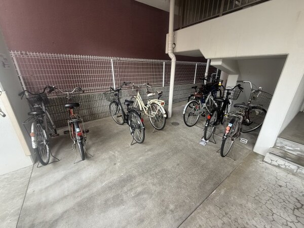 建物設備(バイク置場)