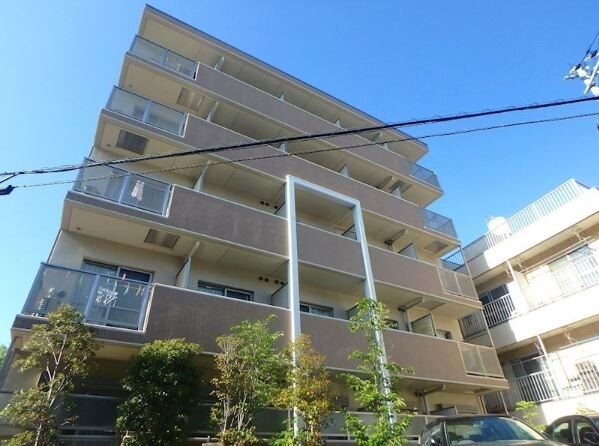 ファミーユ千里山西の物件外観写真