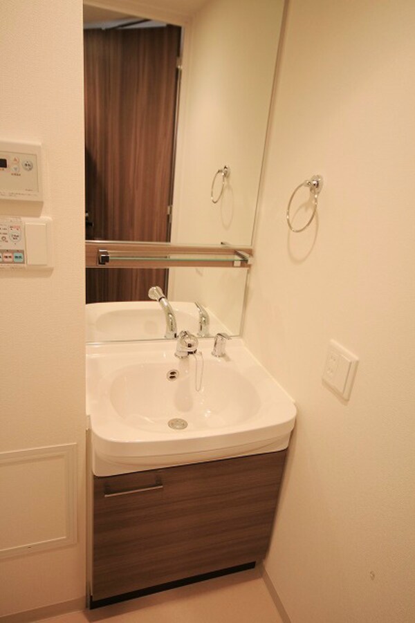 洗面・脱衣所(独立洗面台)