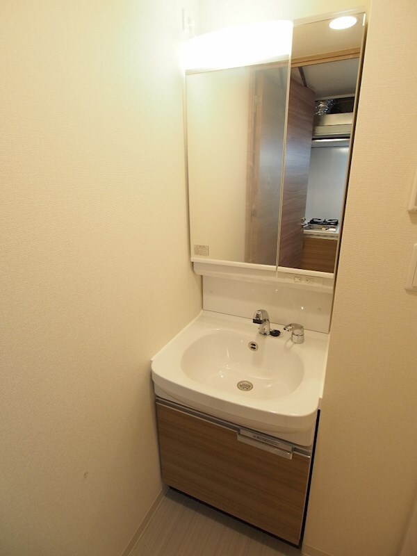 独立洗面台(同施工会社の同仕様写真です。)