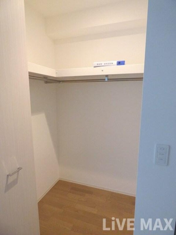 収納(ウォークインクローゼット)