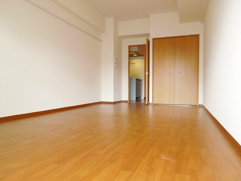 物件内観写真4　(洋室)