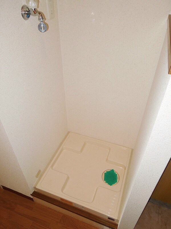 物件内観写真13　(防水パン)