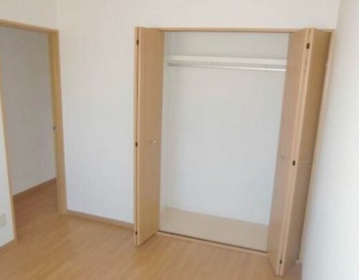 物件内観写真7　(別号室写真)