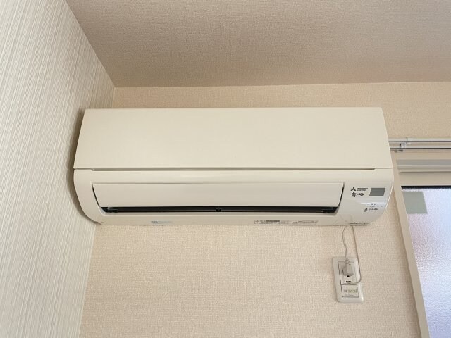 物件内観写真12　(※別号室の写真です。)