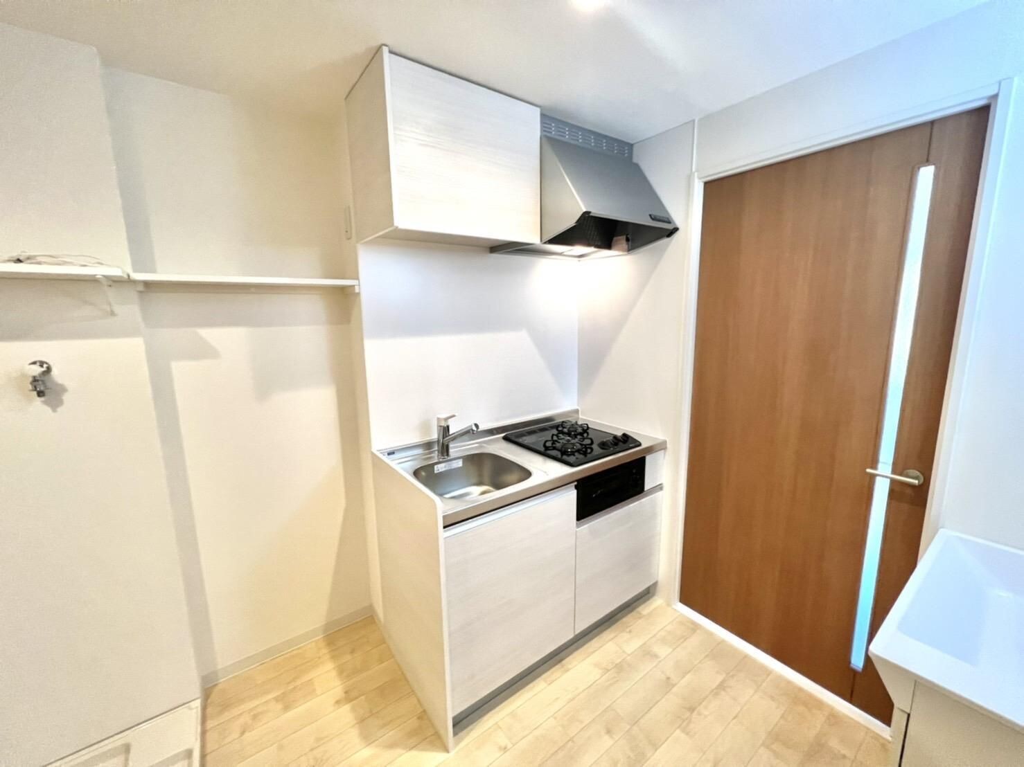 物件内観写真3　(別号室写真)