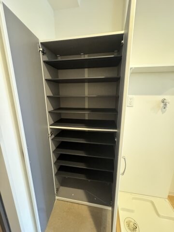 物件内観写真21　(別号室写真)