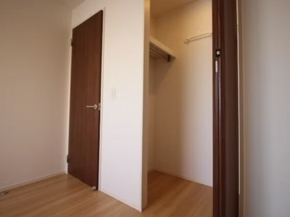 物件内観写真10　(別号室写真)