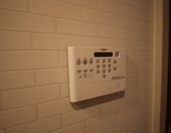 物件内観写真11　(別号室写真)